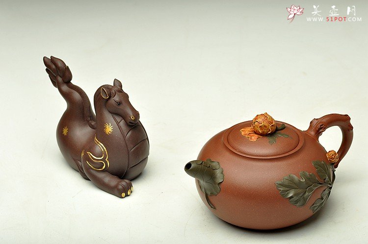 紫砂壶图片：国色天香~写生造型  牡丹 孙伟强张新亚合作原创作品 - 宜兴紫砂壶网