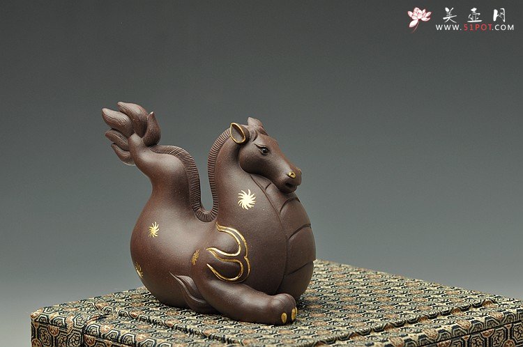 紫砂壶图片：龙马精神 做工精致 描真金 传神~ - 宜兴紫砂壶网