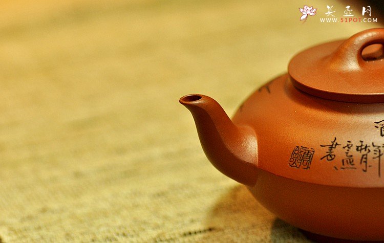 紫砂壶图片：文气佳作 线条优美 富有逸趣 值得雅藏 红泥合欢 - 宜兴紫砂壶网