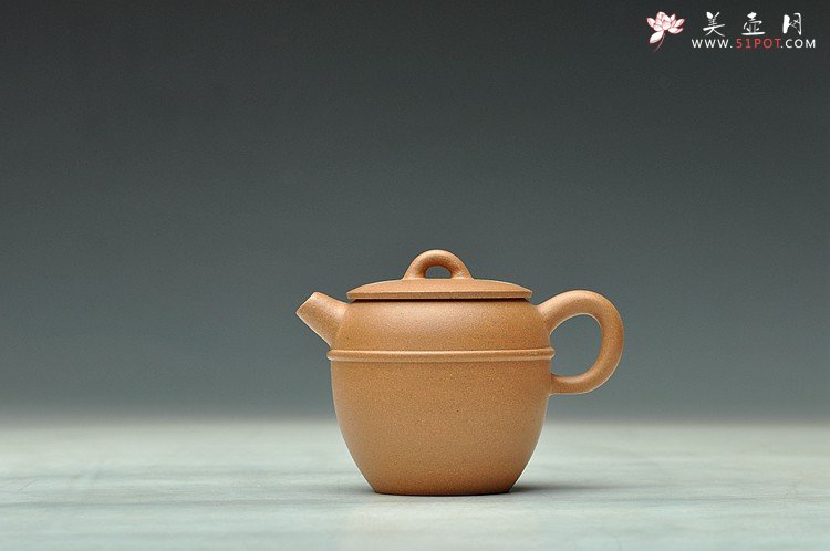 紫砂壶图片：美壶特惠 茶人最爱 实用巨轮系列之段泥小壶之二 仿清巨轮~ - 宜兴紫砂壶网