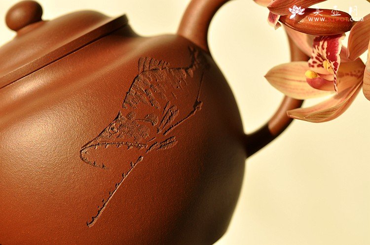 紫砂壶图片：周路健新品 形态到位 气韵不凡 陆逸舟装饰 全手恒圆 - 宜兴紫砂壶网