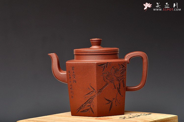紫砂壶图片：青年实力派何卫枫最新力作 方圆有度 全手大彬壶式 - 宜兴紫砂壶网