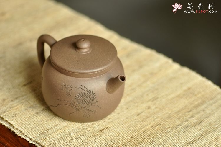 紫砂壶图片：和石装饰 万工经典之作 全手明香 实用精品 - 宜兴紫砂壶网