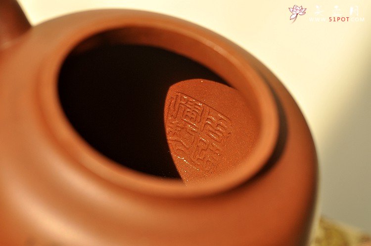 紫砂壶图片：周路健新品 形态到位 气韵不凡 陆逸舟装饰 全手恒圆 - 宜兴紫砂壶网