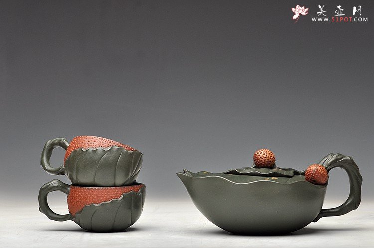 紫砂壶图片：甜蜜的回忆~技巧精妙 荔枝套壶 孙伟强张新亚合作  - 宜兴紫砂壶网