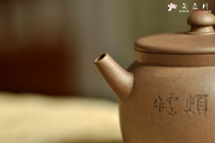 紫砂壶图片：和石装饰 万工经典之作 全手明香 实用精品 - 宜兴紫砂壶网