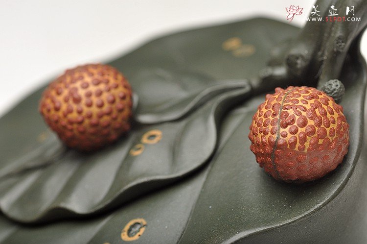 紫砂壶图片：甜蜜的回忆~技巧精妙 荔枝套壶 孙伟强张新亚合作  - 宜兴紫砂壶网