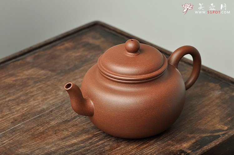 紫砂壶图片：徐亚春新作 圆润雅致 线条流畅 全手秀珠 - 宜兴紫砂壶网