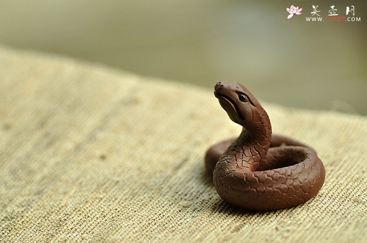 紫砂壶图片：精品拉毛版十二生肖 栩栩如生 做工精细 - 宜兴紫砂壶网