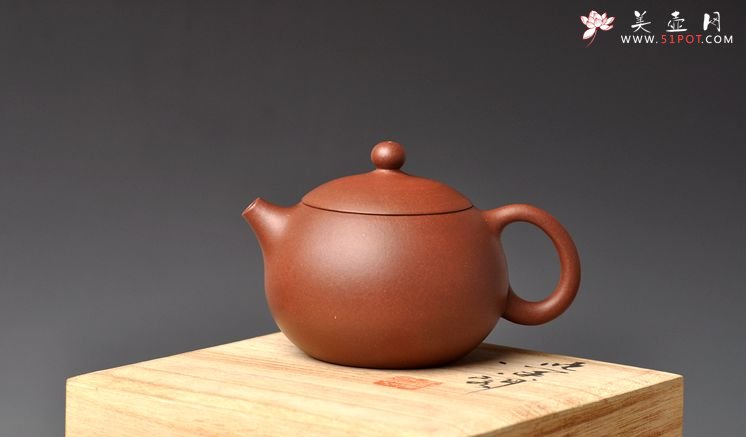 紫砂壶图片：造型饱满圆润 做工精雅 全手工西施 - 宜兴紫砂壶网
