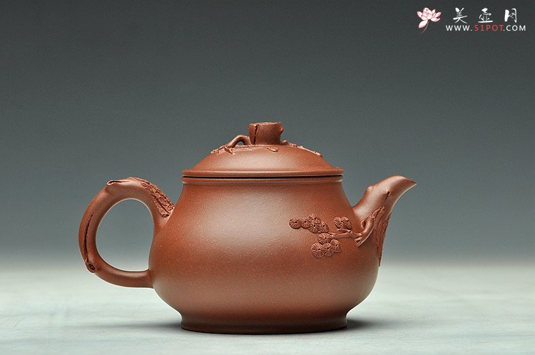 紫砂壶图片：传统实用 寓意吉祥 松梅常青之潘韵 - 宜兴紫砂壶网