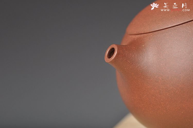 紫砂壶图片：造型饱满圆润 做工精雅 全手工西施 - 宜兴紫砂壶网