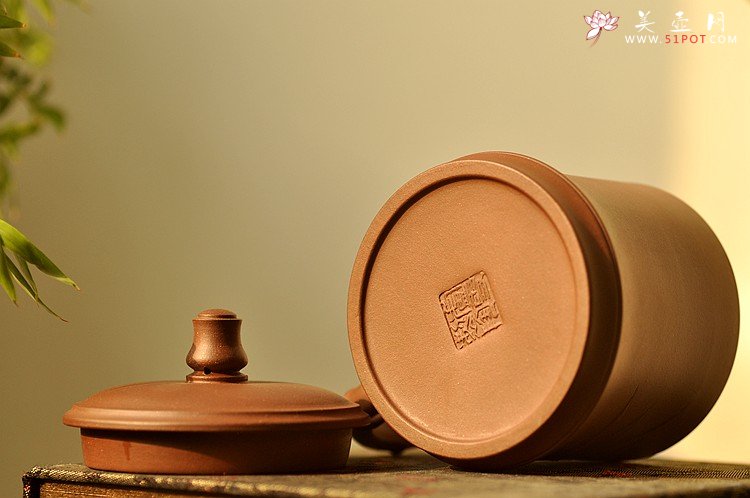 紫砂壶图片：美壶特惠 黄龙山原矿青水泥 高温竹节盖杯 - 宜兴紫砂壶网