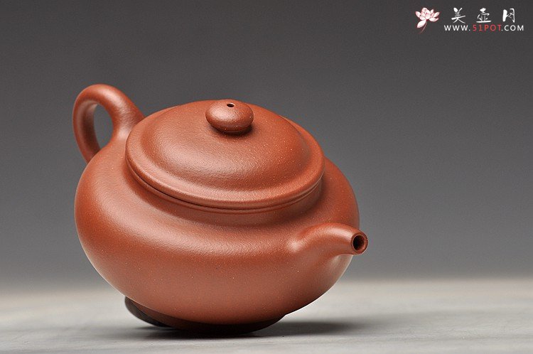 紫砂壶图片：徐家风格 舒展温润 扁而不僵  全手扁掇只 优质红清水 - 宜兴紫砂壶网