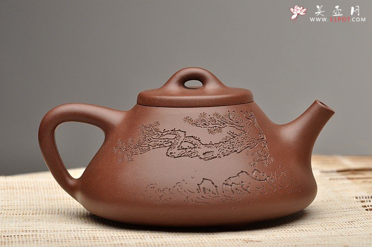 紫砂壶图片：张听刚装饰 文气十足 周路健经典代表作 全手子冶石瓢 - 宜兴紫砂壶网