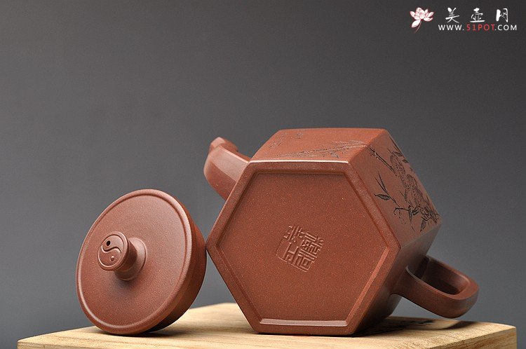 紫砂壶图片：青年实力派何卫枫最新力作 方圆有度 全手大彬壶式 - 宜兴紫砂壶网