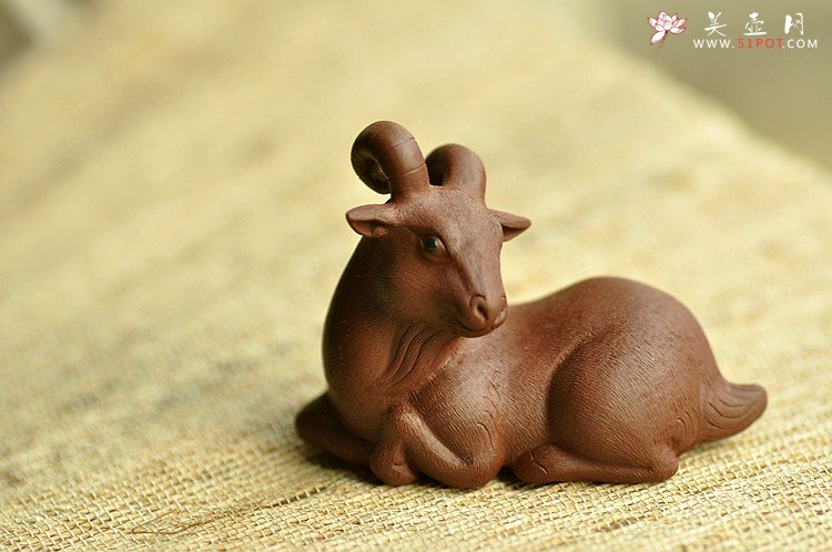 紫砂壶图片：精品拉毛版十二生肖 栩栩如生 做工精细 - 宜兴紫砂壶网