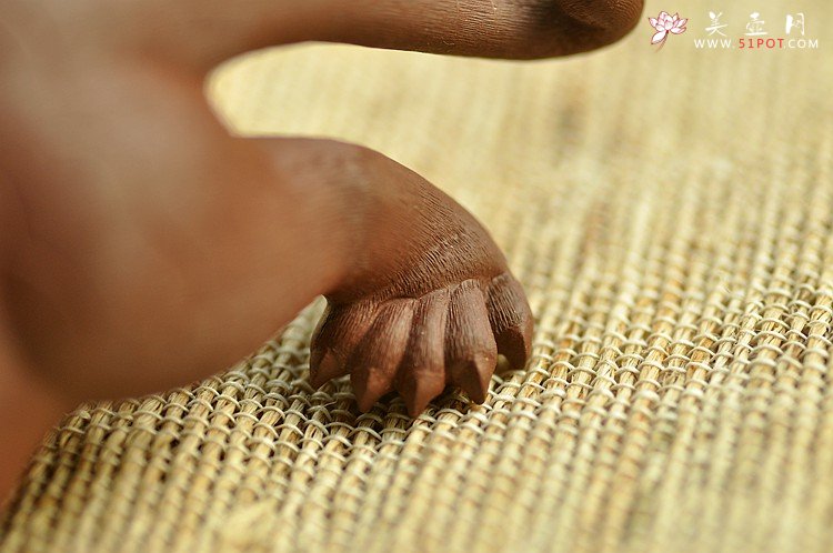 紫砂壶图片：精品拉毛版十二生肖 栩栩如生 做工精细 - 宜兴紫砂壶网