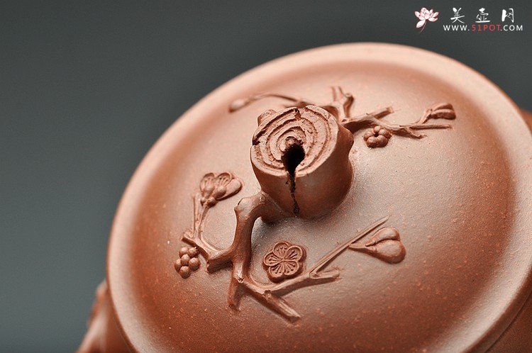 紫砂壶图片：传统实用 寓意吉祥 松梅常青之潘韵 - 宜兴紫砂壶网