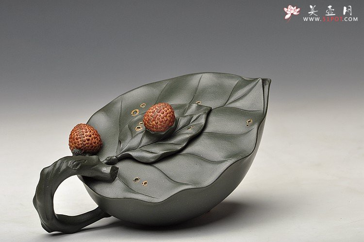 紫砂壶图片：甜蜜的回忆~技巧精妙 荔枝套壶 孙伟强张新亚合作  - 宜兴紫砂壶网