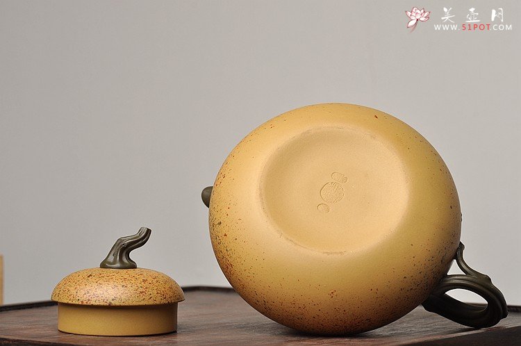 紫砂壶图片：原创作品 七彩葫芦 心意新意 孙伟强张新亚合作 孕育福禄 - 宜兴紫砂壶网