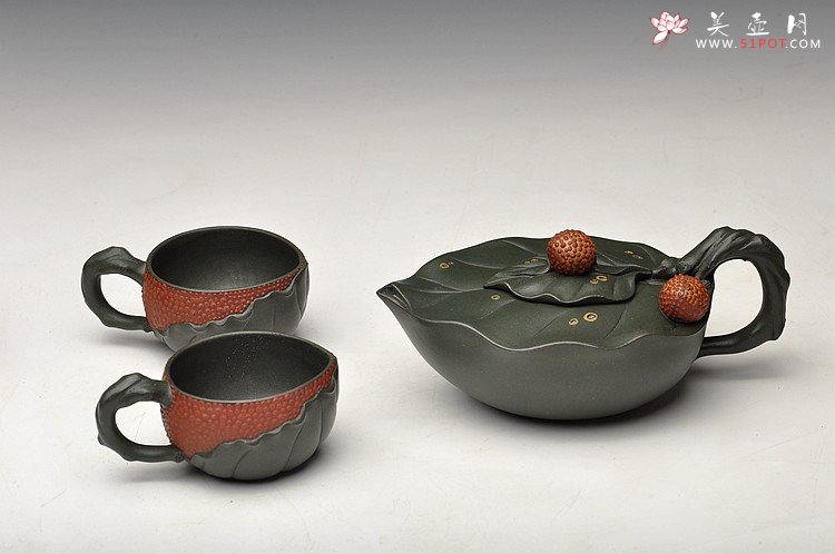 紫砂壶图片：甜蜜的回忆~技巧精妙 荔枝套壶 孙伟强张新亚合作  - 宜兴紫砂壶网