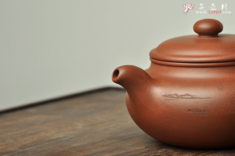 紫砂壶图片：通景山水 俯仰自得 稳重大气 冬游之大仿古 - 宜兴紫砂壶网