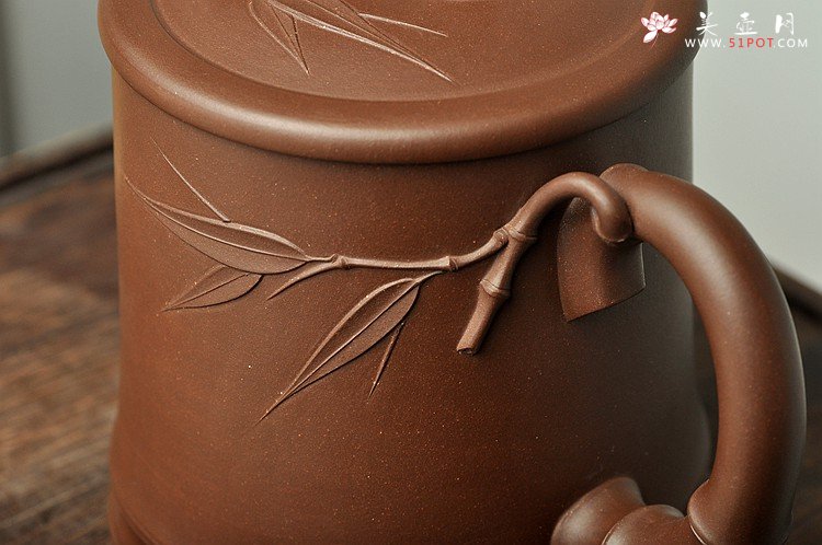 紫砂壶图片：厚重大气 居不可无竹 清韵杯 精品老紫泥and黄龙源青段 不接受定做 - 宜兴紫砂壶网