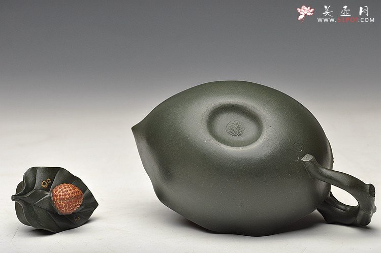 紫砂壶图片：甜蜜的回忆~技巧精妙 荔枝套壶 孙伟强张新亚合作  - 宜兴紫砂壶网