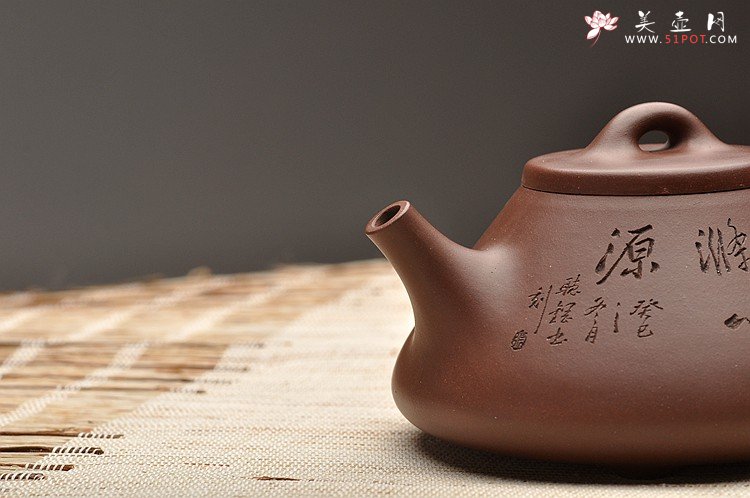 紫砂壶图片：张听刚装饰 文气十足 周路健经典代表作 全手子冶石瓢 - 宜兴紫砂壶网