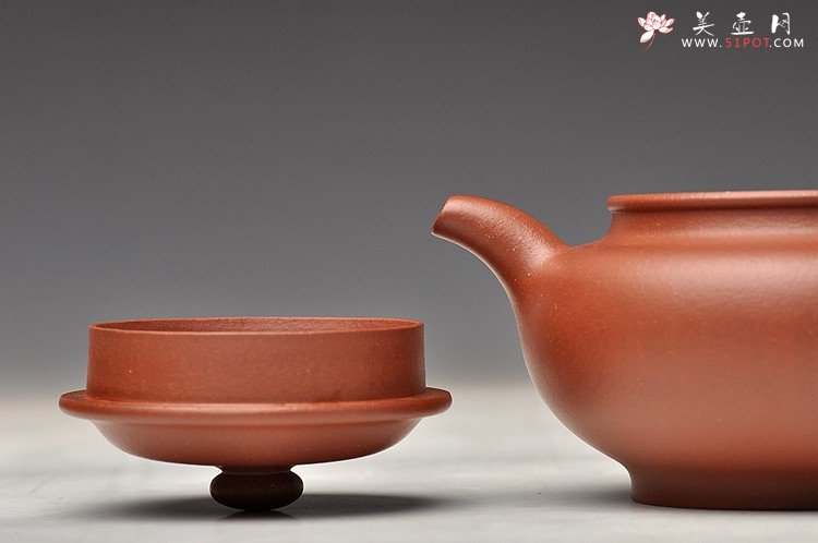 紫砂壶图片：徐家风格 舒展温润 扁而不僵  全手扁掇只 优质红清水 - 宜兴紫砂壶网