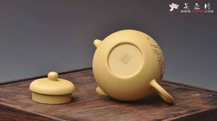 紫砂壶图片：此壶小巧文气 圆润饱满 实用有趣 本山绿圆珠 - 宜兴紫砂壶网