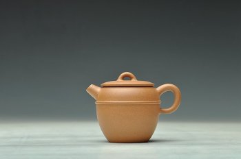 紫砂壶图片：美壶特惠 茶人最爱 实用巨轮系列之段泥小壶之二 仿清巨轮~ - 宜兴紫砂壶网