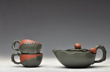 紫砂壶图片：甜蜜的回忆~技巧精妙 荔枝套壶 孙伟强张新亚合作  - 宜兴紫砂壶网