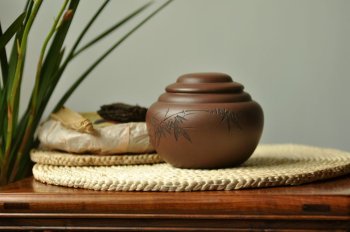 紫砂壶图片：文房茶叶罐  造型新颖 饱满敦厚 传芳 - 宜兴紫砂壶网
