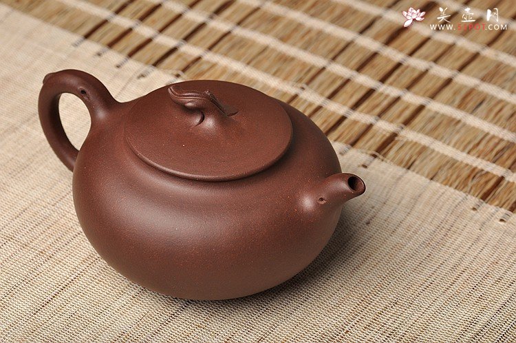 紫砂壶图片：线条流畅 韵味十足 简意花器 全手工花趣 - 宜兴紫砂壶网