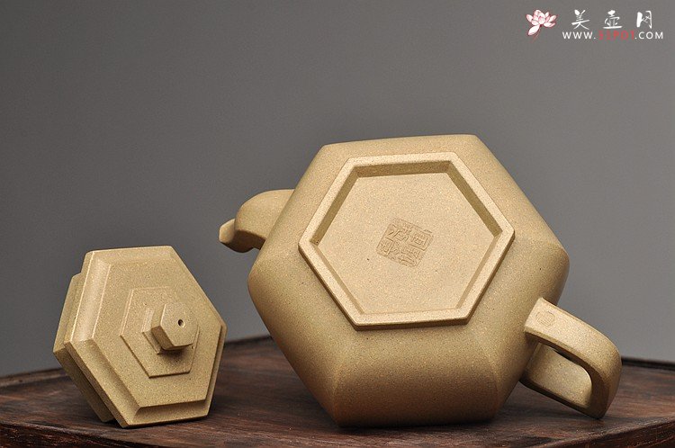 紫砂壶图片：许学军经典代表作 难得好工 精品本绿  全手雪华 - 宜兴紫砂壶网