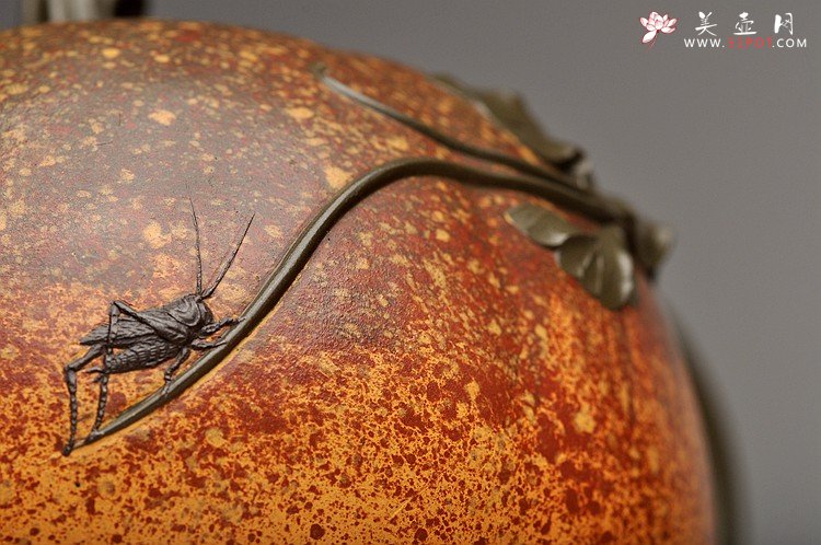 紫砂壶图片：花器实力派  孙伟强张新亚合作 七彩之丰收南瓜 栩栩如生 - 宜兴紫砂壶网