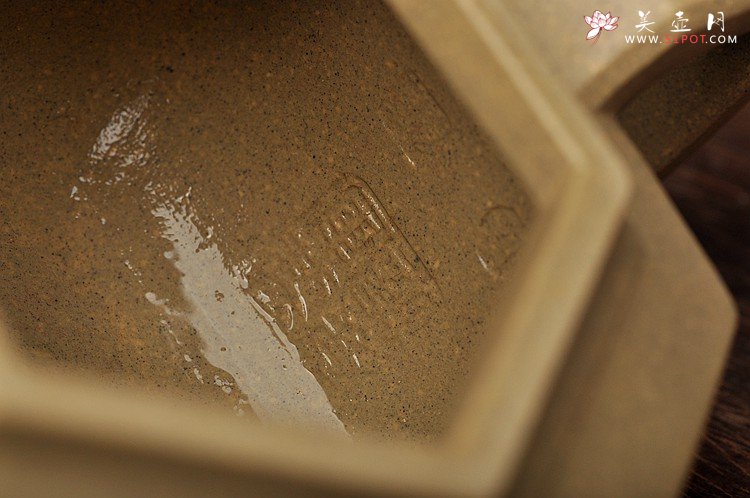 紫砂壶图片：许学军经典代表作 难得好工 精品本绿  全手雪华 - 宜兴紫砂壶网