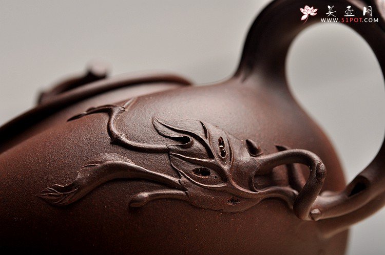 紫砂壶图片：线条流畅 韵味十足 简意花器 全手工花趣 - 宜兴紫砂壶网