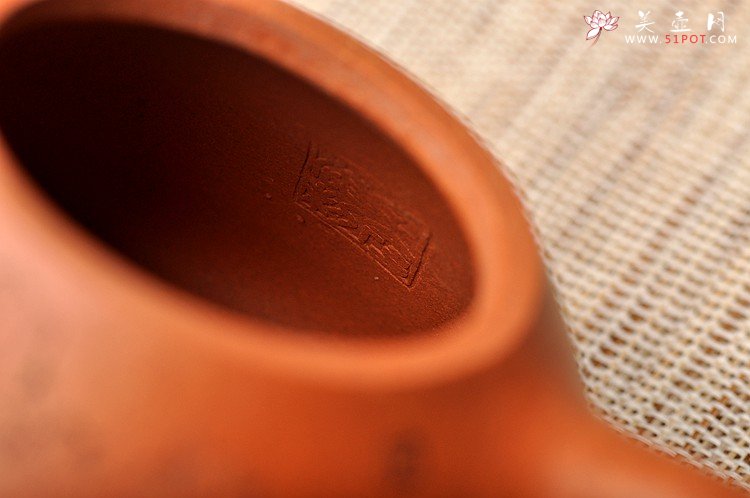 紫砂壶图片：实用经典 文气十足  五福石瓢之全手降坡泥子冶石瓢 - 宜兴紫砂壶网