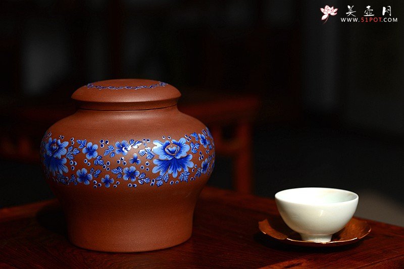 紫砂壶图片：美壶定做 精品粉彩茶叶罐 浑厚大气 古朴之风 - 宜兴紫砂壶网