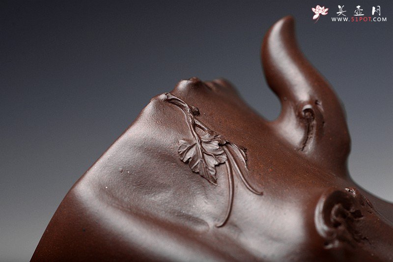 紫砂壶图片：花货典范 灵韵秀雅 全手葡萄桩之万年丰 薄胎精品 - 宜兴紫砂壶网