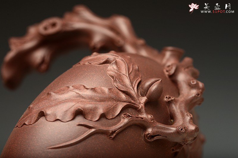 紫砂壶图片：霸气外露o(∩_∩)o  圣桃壶 精品重器 其功力可见一斑 诸兄细品~ - 宜兴紫砂壶网