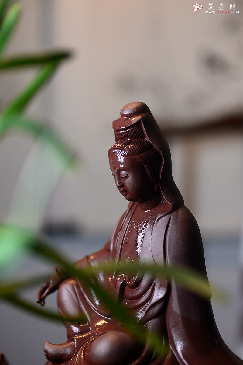 紫砂壶图片：坐观音 表情生动 整体协调 - 宜兴紫砂壶网