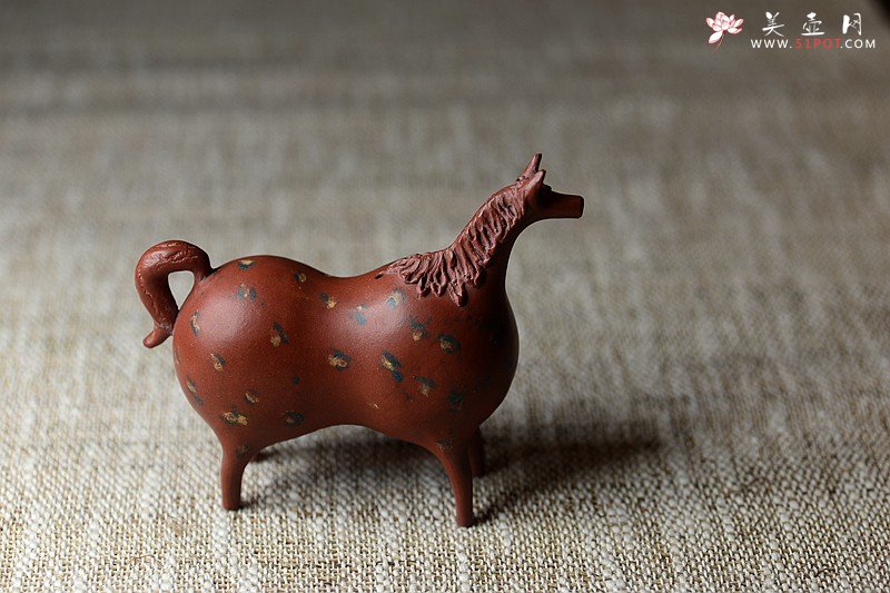 紫砂壶图片：马到吉象~ 施奇华新年特色文房茶宠 全手工 颇有玩味~ - 宜兴紫砂壶网