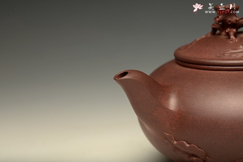 紫砂壶图片：霸气外露o(∩_∩)o  圣桃壶 精品重器 其功力可见一斑 诸兄细品~ - 宜兴紫砂壶网