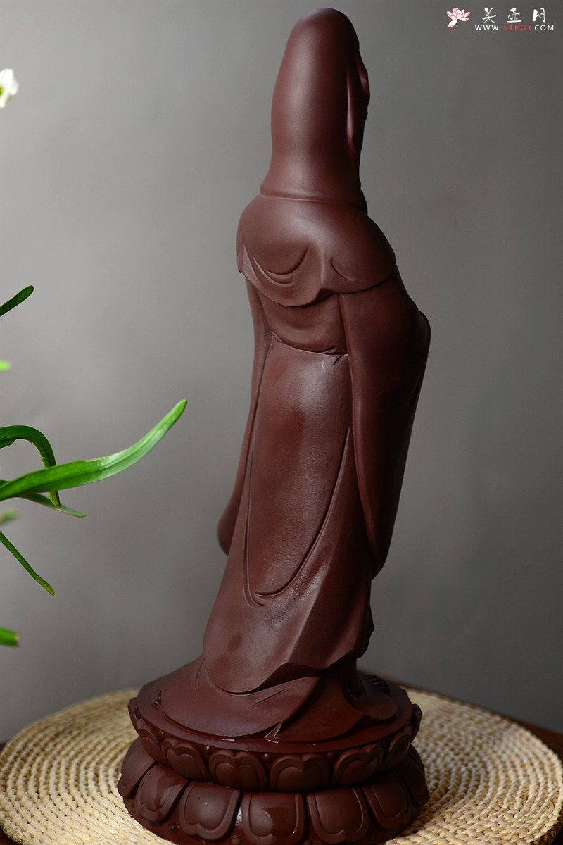 紫砂壶图片：精品雕塑 观音 神态细腻 - 宜兴紫砂壶网