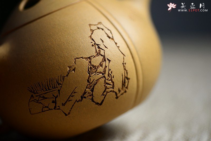 紫砂壶图片：曲峰摹古作品 东石款 石瓢 又称椰子壶 老味具显 陆轶舟文气装饰 - 宜兴紫砂壶网