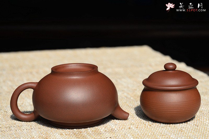 紫砂壶图片：传统实用 全手小掇只 家藏老紫泥 做工精致 - 宜兴紫砂壶网